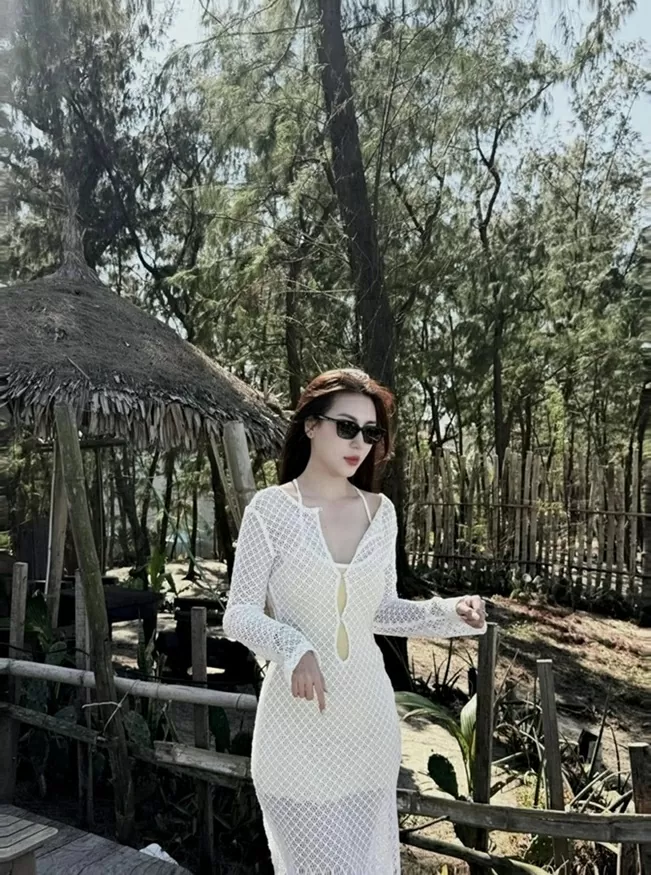 Nhan sắc xinh đẹp vợ thủ môn Văn Toản Nhan sắc xinh đẹp vợ thủ môn Văn Toản
