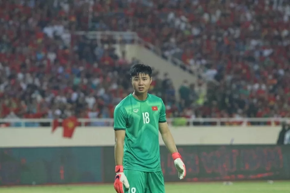 Nhan sắc xinh đẹp vợ thủ môn Văn Toản