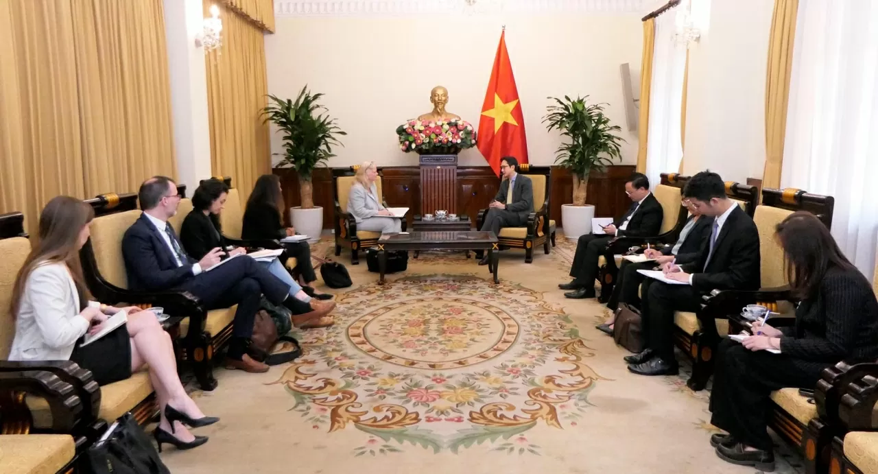Thứ trưởng Bộ Ngoại giao Đỗ Hùng Việt tiếp Quyền Trợ lý Ngoại trưởng thường trực (PDAS), Bộ Ngoại giao Hoa Kỳ Thứ trưởng Bộ Ngoại giao Đỗ Hùng Việt tiếp Quyền Trợ lý Ngoại trưởng thường trực (PDAS), Bộ Ngoại giao Hoa Kỳ