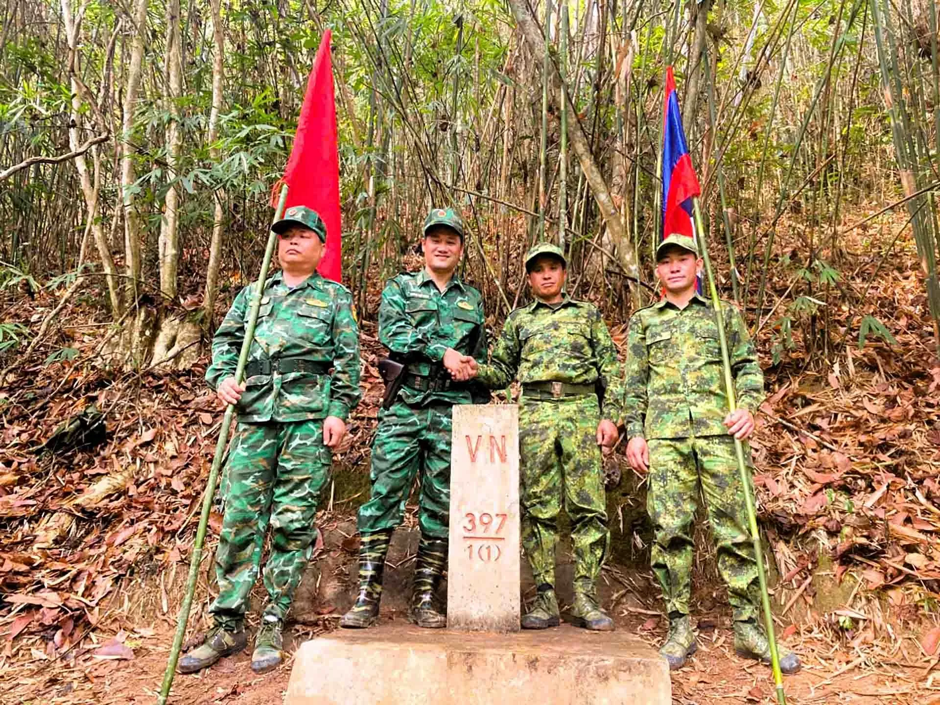 Bộ đội Biên phòng Nghệ An và Houaphanh (Lào) tổ chức tuần tra song phương