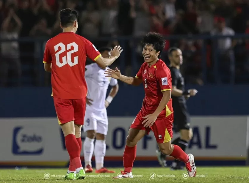 HLV tuyển Lào: Đội tuyển Việt Nam quá mạnh