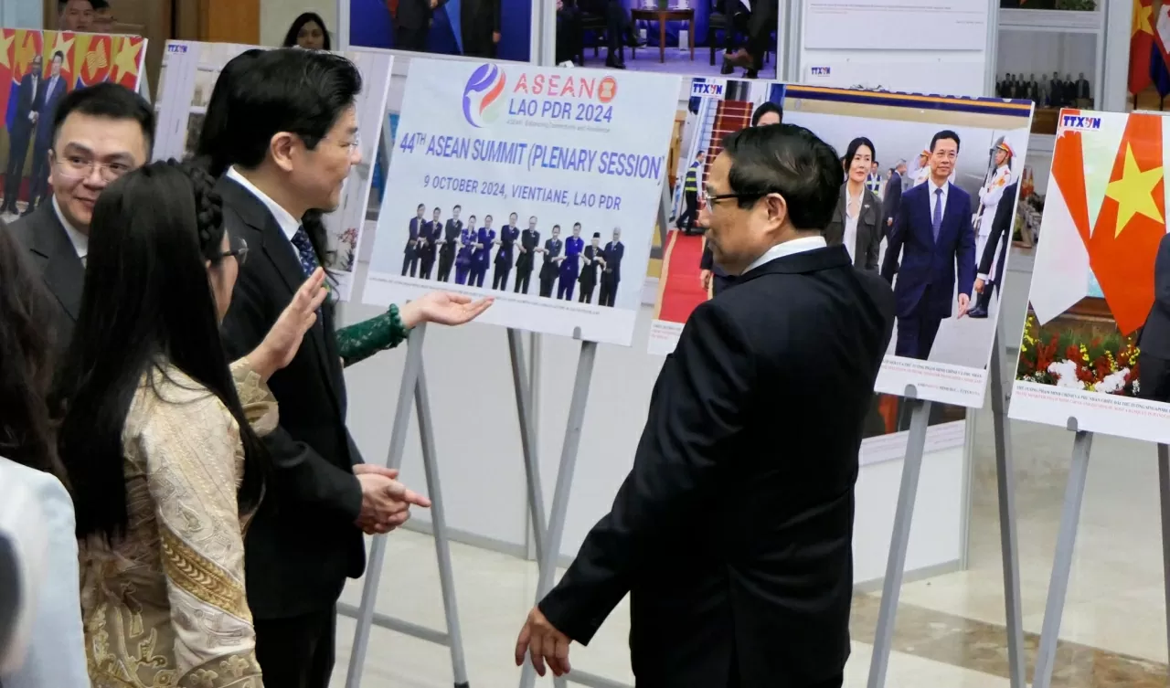 Thủ tướng Chính phủ Phạm Minh Chính chủ trì lễ đón Thủ tướng Singapore Lawrence Wong thăm chính thức Việt Nam Thủ tướng Chính phủ Phạm Minh Chính chủ trì lễ đón Thủ tướng Singapore Lawrence Wong thăm chính thức Việt Nam