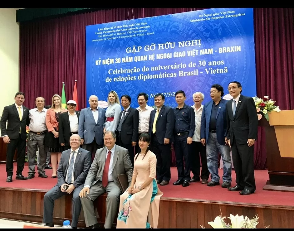 Chủ tịch Hội Hữu nghị và Hợp tác Việt Nam-Brazil Chủ tịch Hội Hữu nghị và Hợp tác Việt Nam-Brazil