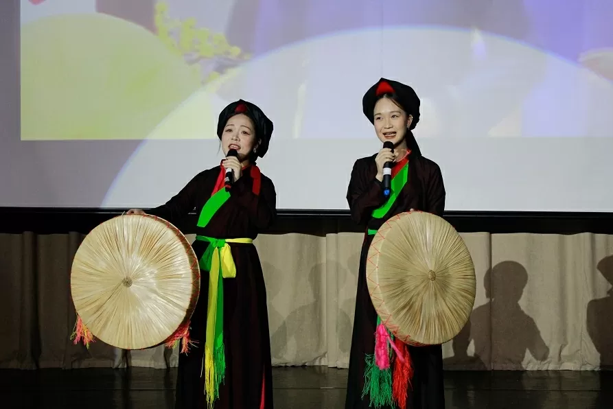 Sinh viên Việt Nam tại Nga làm cầu nối quảng bá văn hóa truyền thống Sinh viên Việt Nam tại Nga làm cầu nối quảng bá văn hóa truyền thống