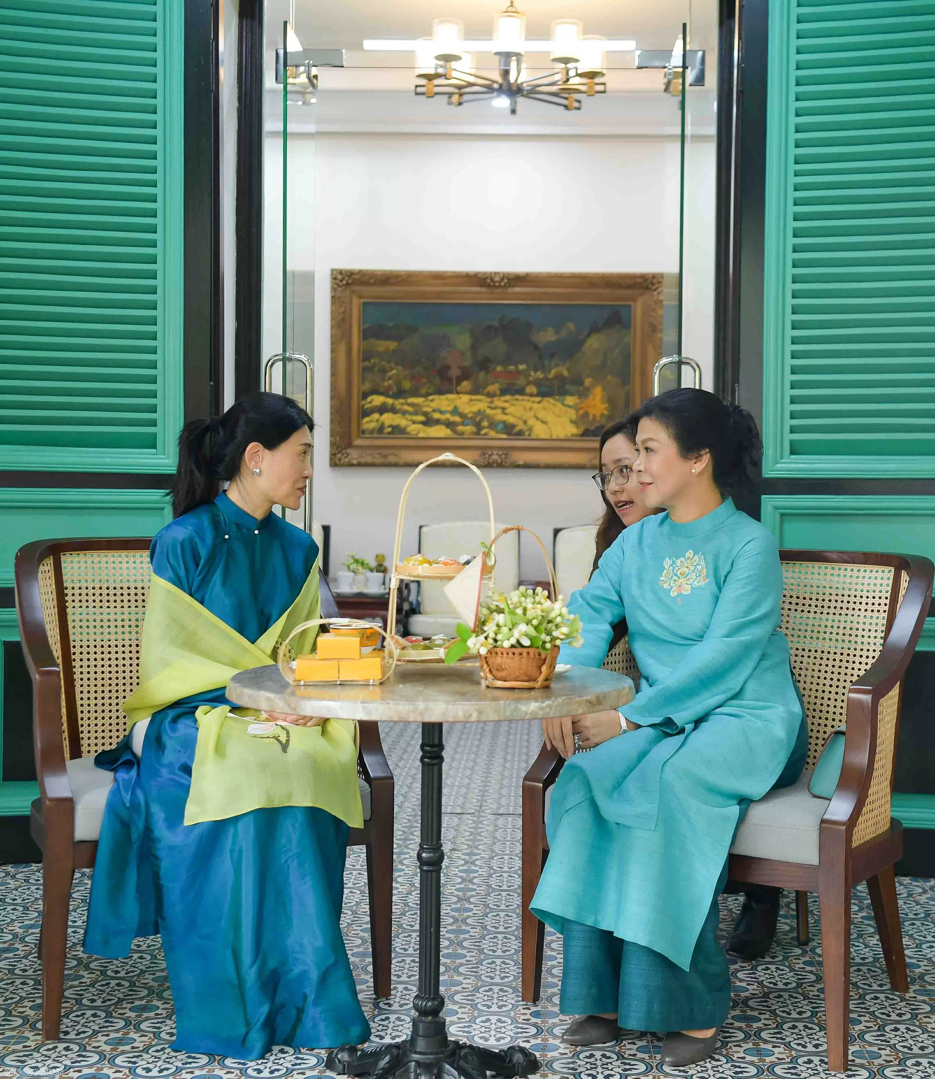 Điều đặc biệt từ món quà hai Phu nhân Tổng bí thư và Phu nhân Thủ tướng Singapore dành tặng nhau