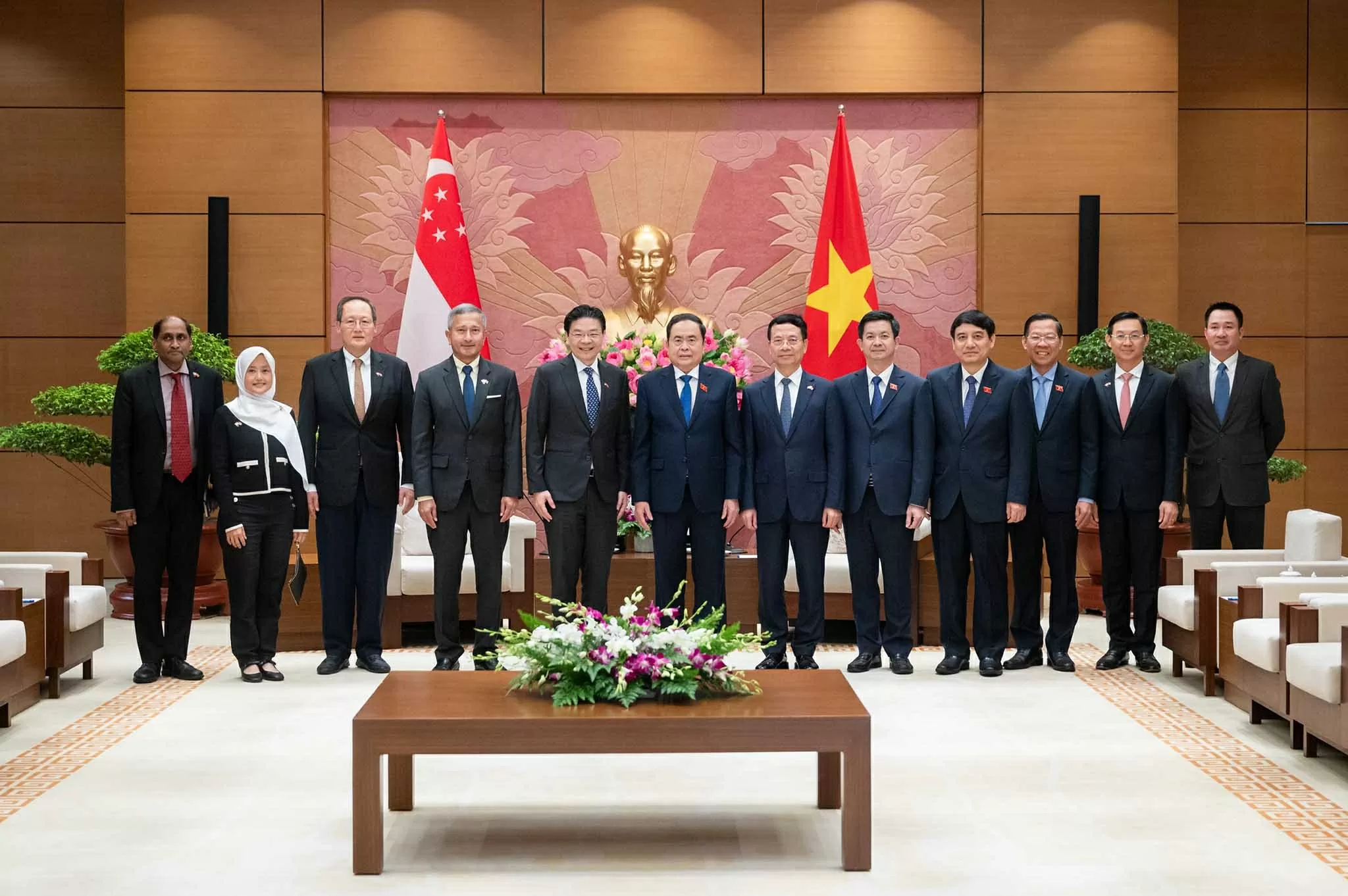 Chủ tịch Quốc hội Trần Thanh Mẫn hội kiến Thủ tướng Cộng hòa Singapore Lawrence Wong