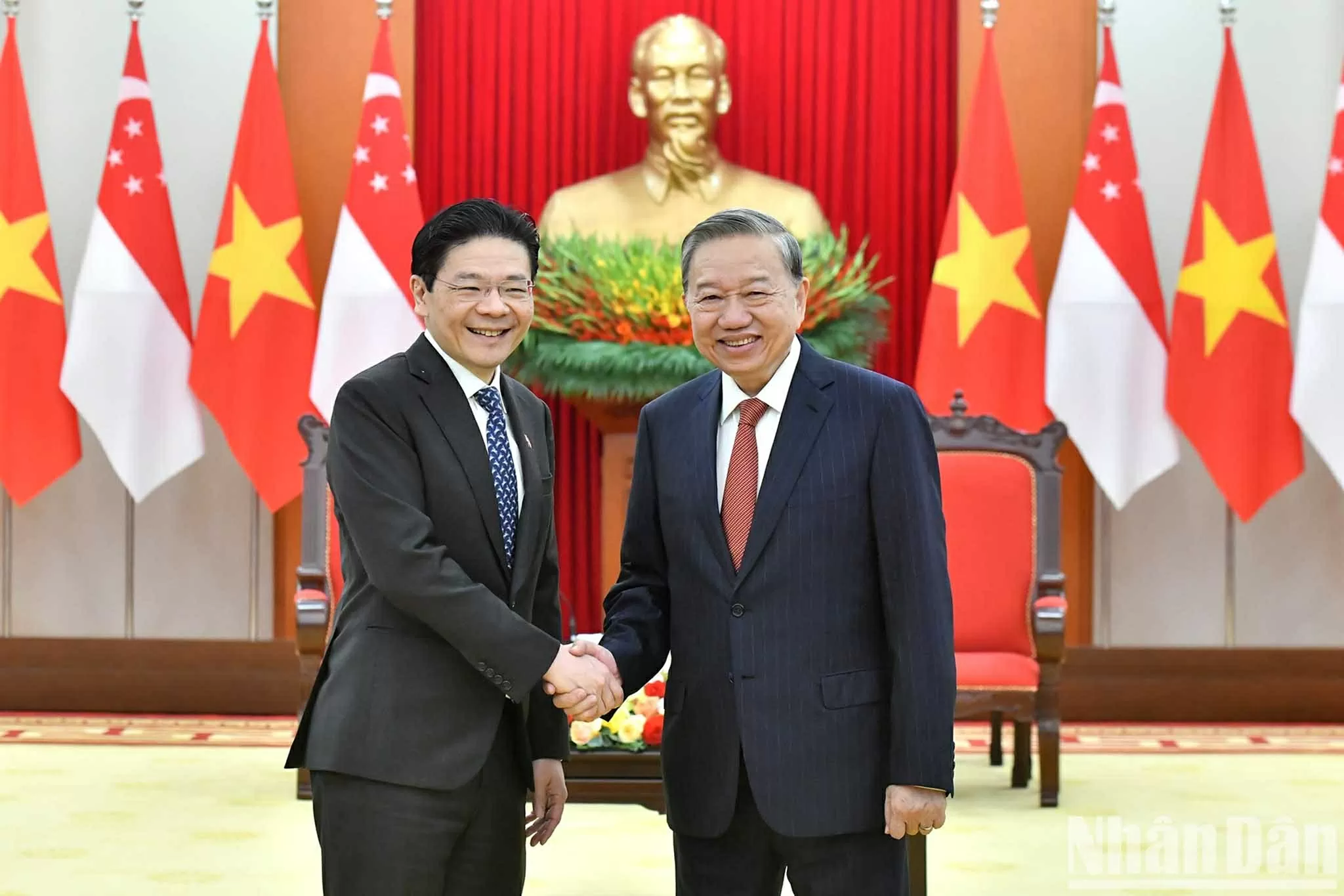 Tổng Bí thư Tô Lâm tiếp Thủ tướng Singapore, Tổng thư ký Đảng Hành động nhân dân Singapore (PAP) Lawrence Wong. (Nguồn: Báo Nhân dân)