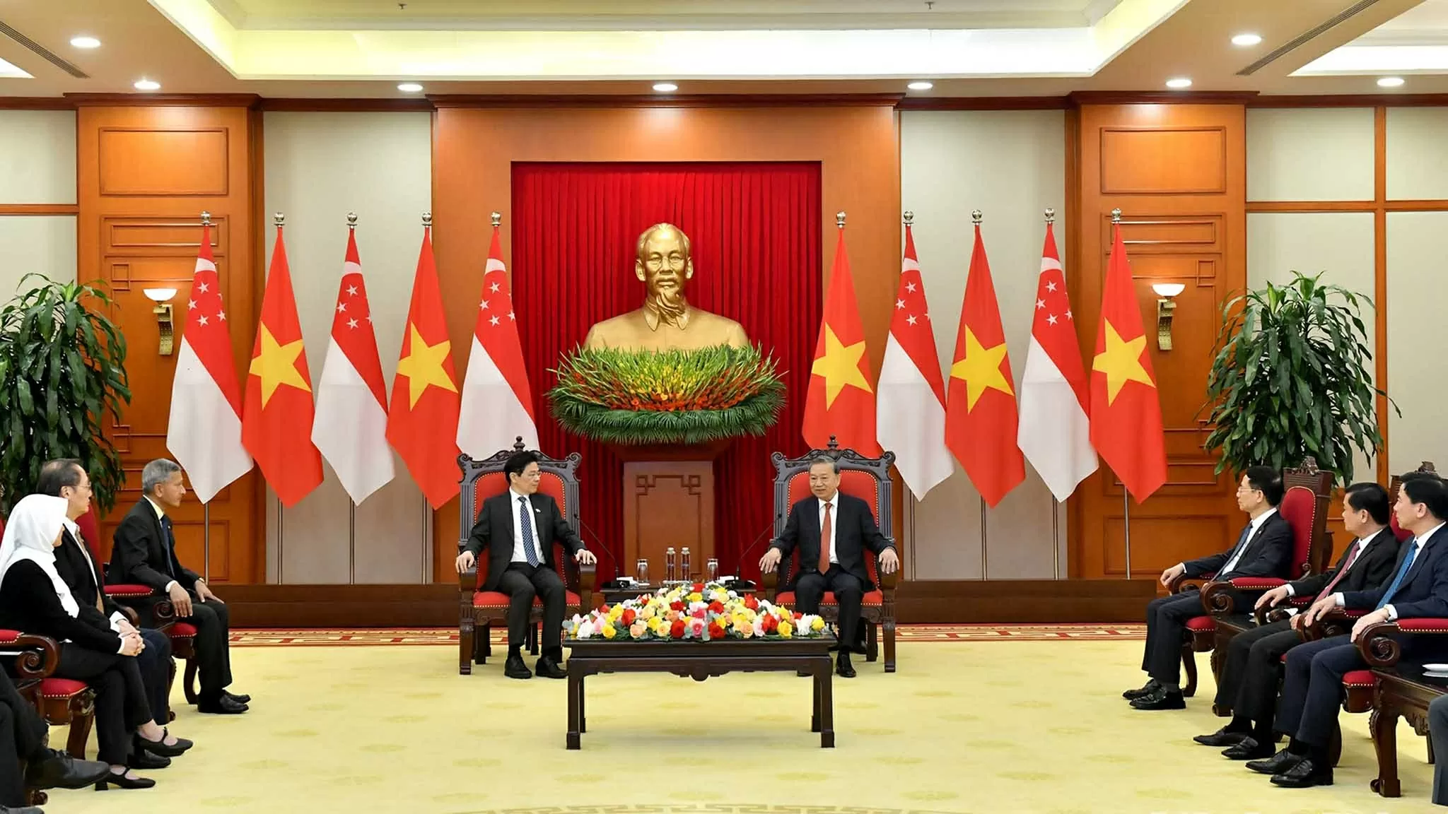 Tổng Bí thư Tô Lâm tiếp Thủ tướng Singapore, Tổng thư ký Đảng Hành động nhân dân Singapore (PAP) Lawrence Wong. (Nguồn: Báo Nhân dân)