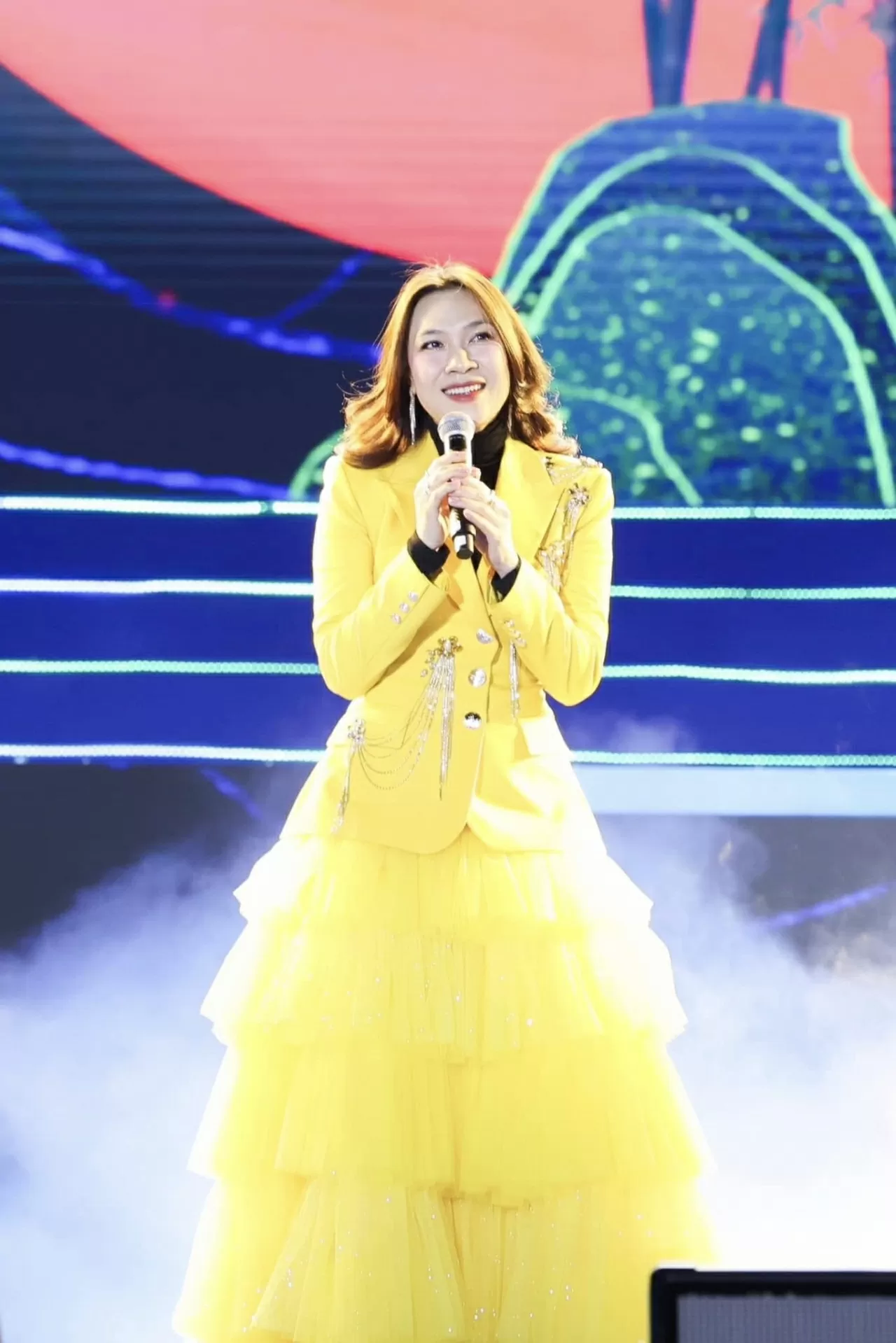 Ca sĩ Mỹ Tâm thần thái trên sân khấu, nhan sắc ngày càng thăng hạng