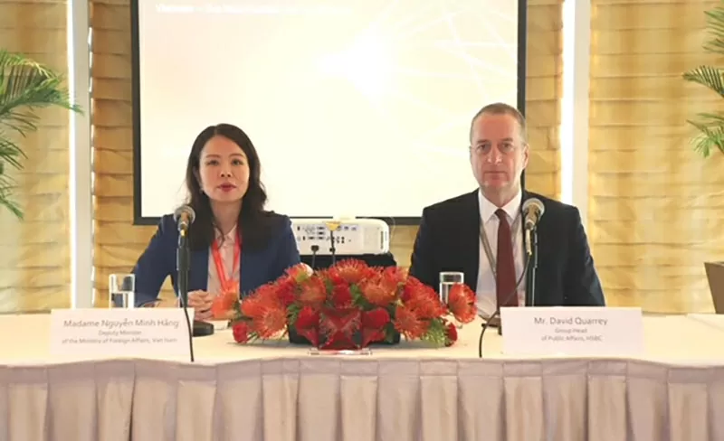 Thứ trưởng Ngoại giao Nguyễn Minh Hằng tham dự Hội nghị đầu tư toàn cầu HSBC lần thứ 2 và làm việc tại Hong Kong Thứ trưởng Ngoại giao Nguyễn Minh Hằng tham dự Hội nghị đầu tư toàn cầu HSBC lần thứ 2 và làm việc tại Hong Kong