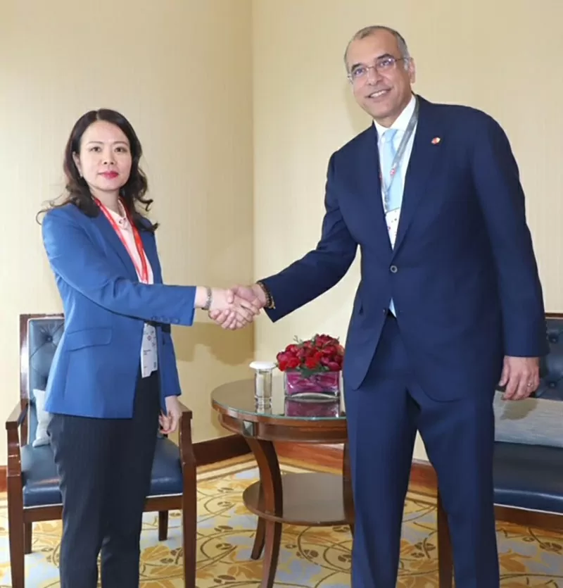 Thứ trưởng Ngoại giao Nguyễn Minh Hằng tham dự Hội nghị đầu tư toàn cầu HSBC lần thứ 2 và làm việc tại Hong Kong