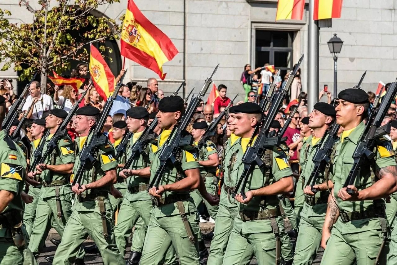 Theo số liệu của Tổ chức Hiệp ước Bắc Đại Tây Dương (NATO), trong năm 2024, Tây Ban Nha đã dành 1,28% Tổng sản phẩm quốc nội (GDP) cho quốc phòng, thấp hơn nhiều so với mức chuẩn 2% GDP của liên minh quân sự này và kém hơn toàn bộ các quốc gia thành viên còn lại./. Theo số liệu của Tổ chức Hiệp ước Bắc Đại Tây Dương (NATO), trong năm 2024, Tây Ban Nha đã dành 1,28% Tổng sản phẩm quốc nội (GDP) cho quốc phòng, thấp hơn nhiều so với mức chuẩn 2% GDP của liên minh quân sự này và kém hơn toàn bộ các quốc gia thành viên còn lại./.