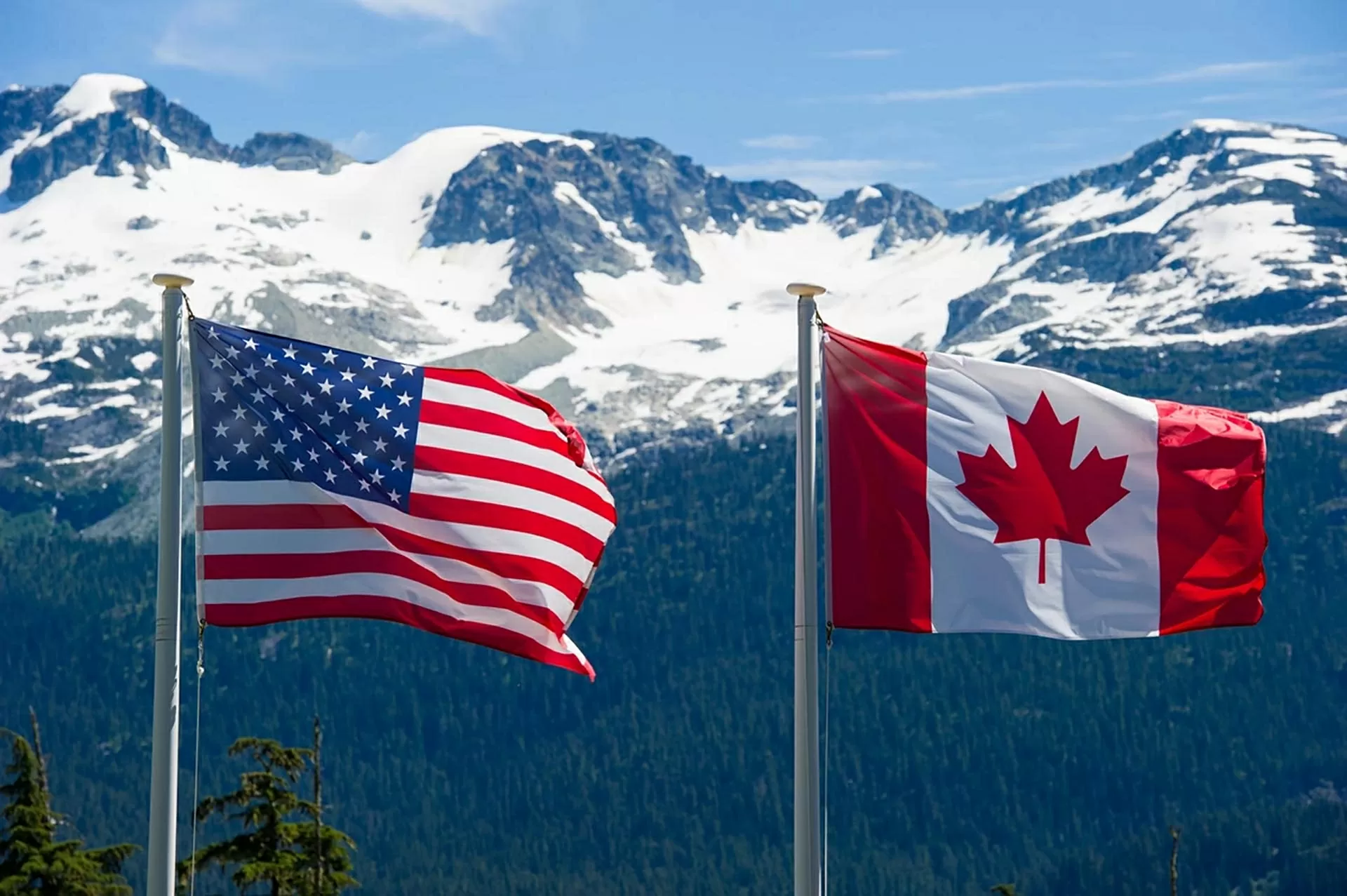 Canada đẩy mạnh mua nhiều vũ khí quân sự do Mỹ sản xuất