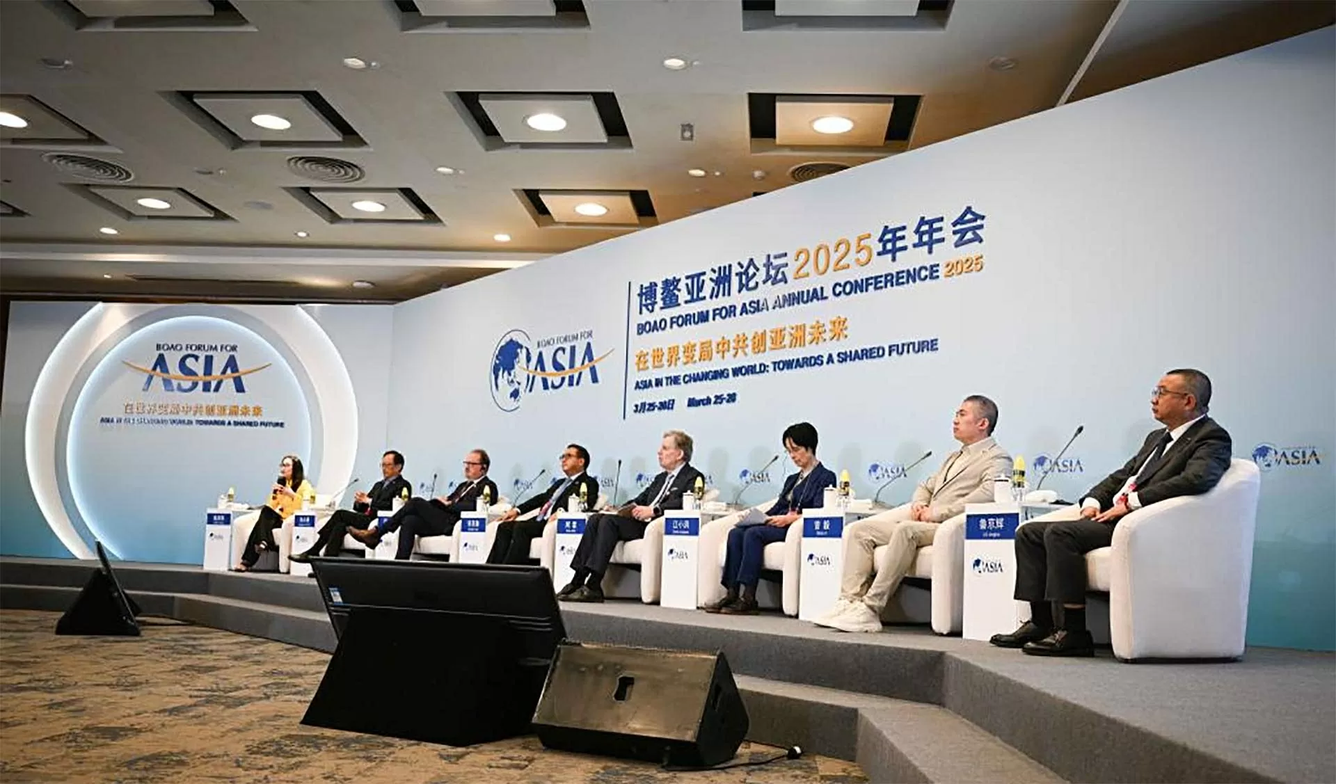 Một bức tranh khác