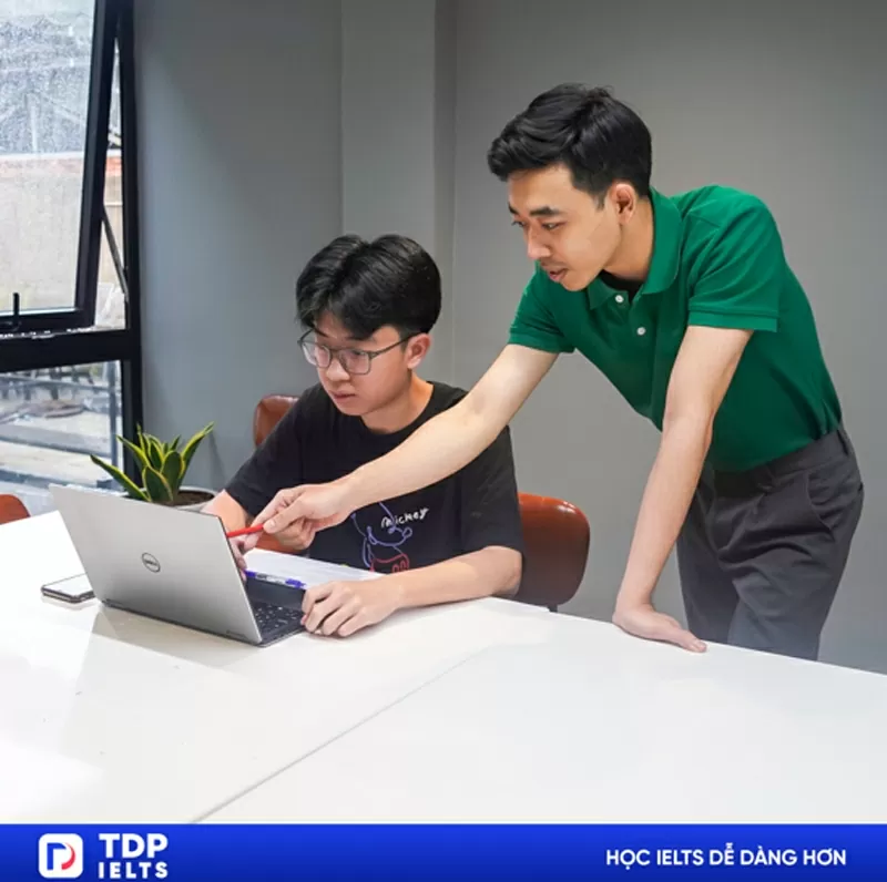 Sự tận tâm của giảng viên tại TDP IELTS đối với học viên
