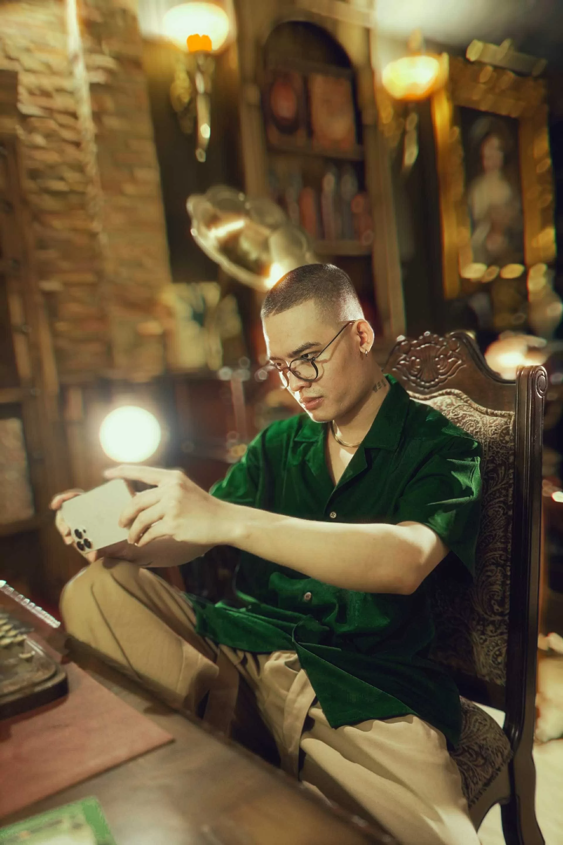 Đạo diễn Phạm Vĩnh Khương: Thế giới phim AI trong chiếc điện thoại Đạo diễn Phạm Vĩnh Khương: Thế giới phim AI trong chiếc điện thoại