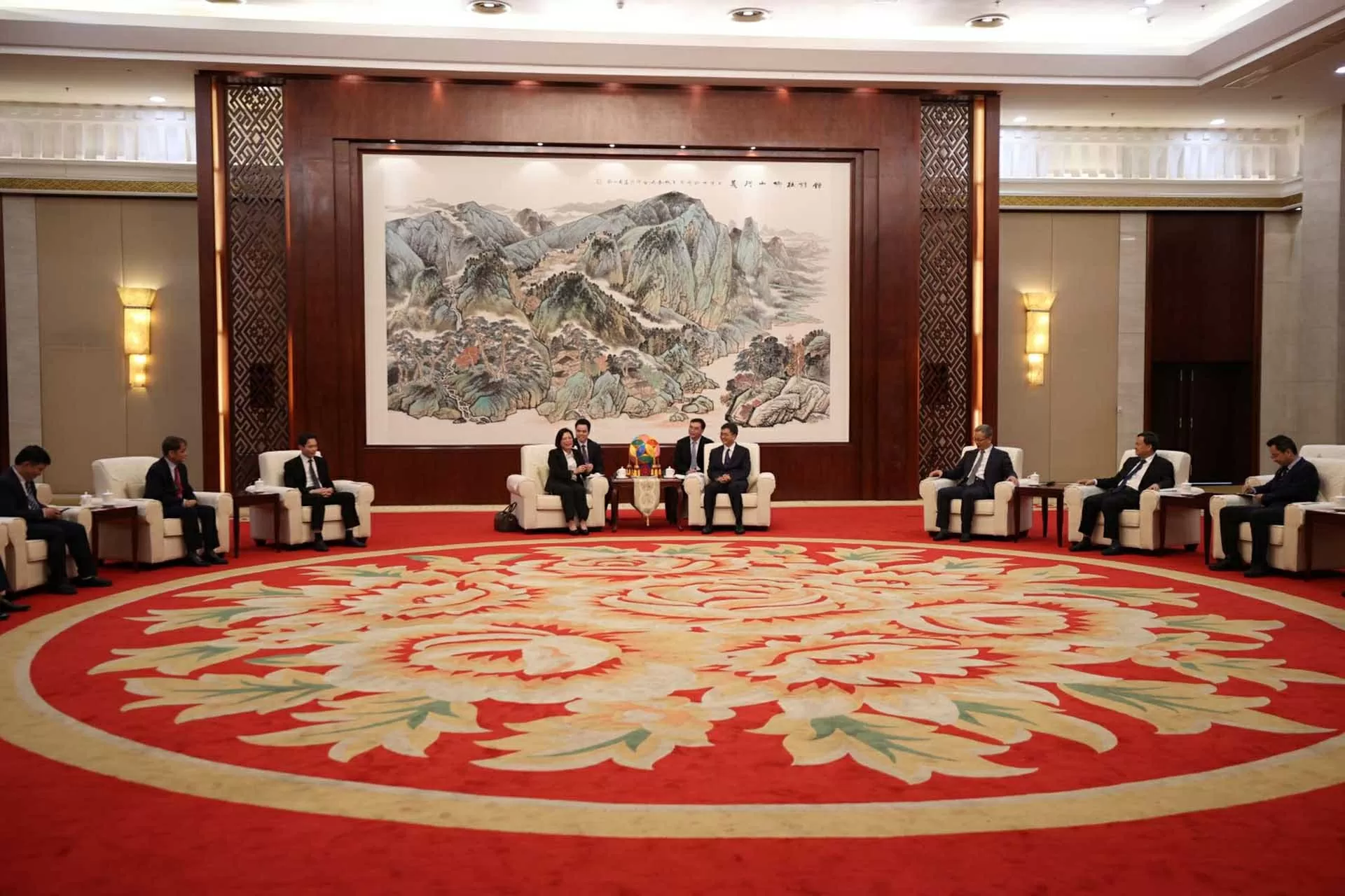 Quảng Tây tổ chức lớp bồi dưỡng chuyên đề về trí tuệ nhân tạo (AI) cho các địa phương biên giới Việt Nam