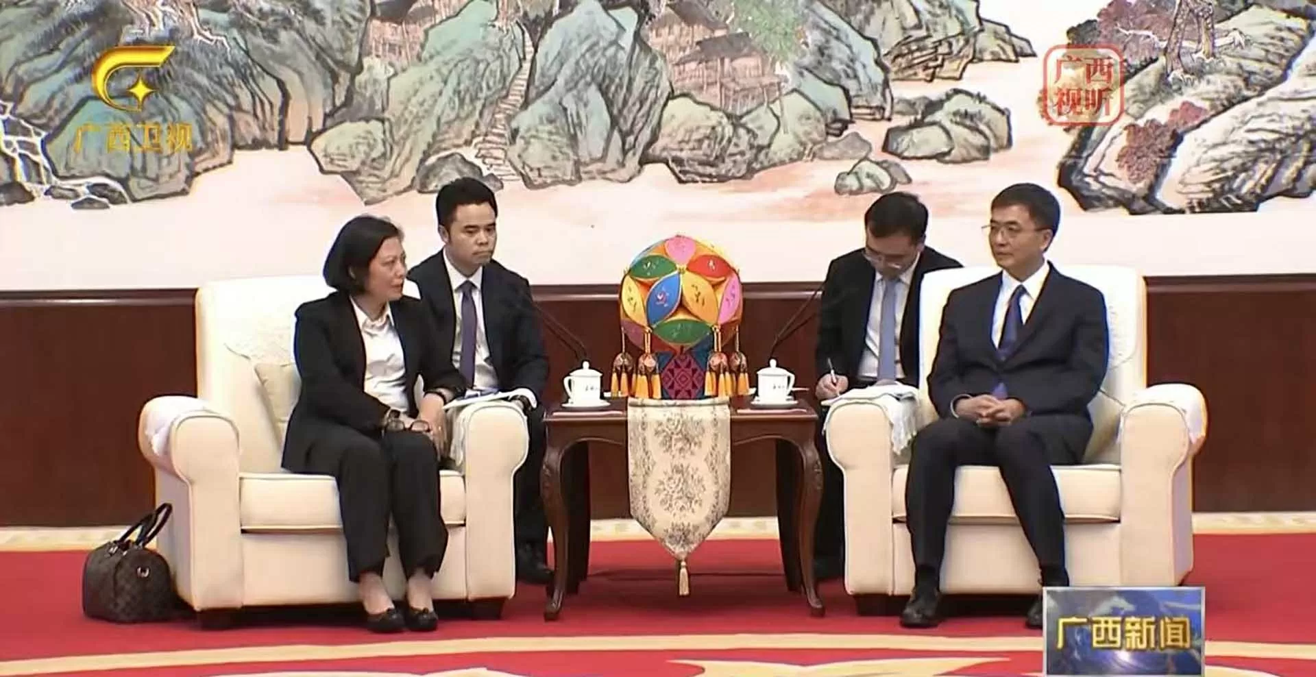 Quảng Tây tổ chức lớp bồi dưỡng chuyên đề về trí tuệ nhân tạo (AI) cho các địa phương biên giới Việt Nam