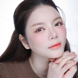 Sao Việt: Lý Nhã Kỳ khoe đường nét thanh tú, Lọ Lem trong trẻo ở tuổi 19