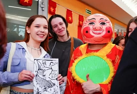 Dấu ấn lan toả văn hoá của cộng đồng du học sinh Việt Nam tại Tyumen Ấn tượng ngày văn hóa của cộng đồng du học sinh Việt Nam tại Tyumen