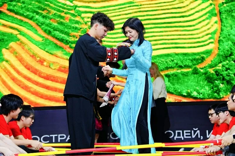 Ấn tượng ngày văn hóa của cộng đồng du học sinh Việt Nam tại Tyumen