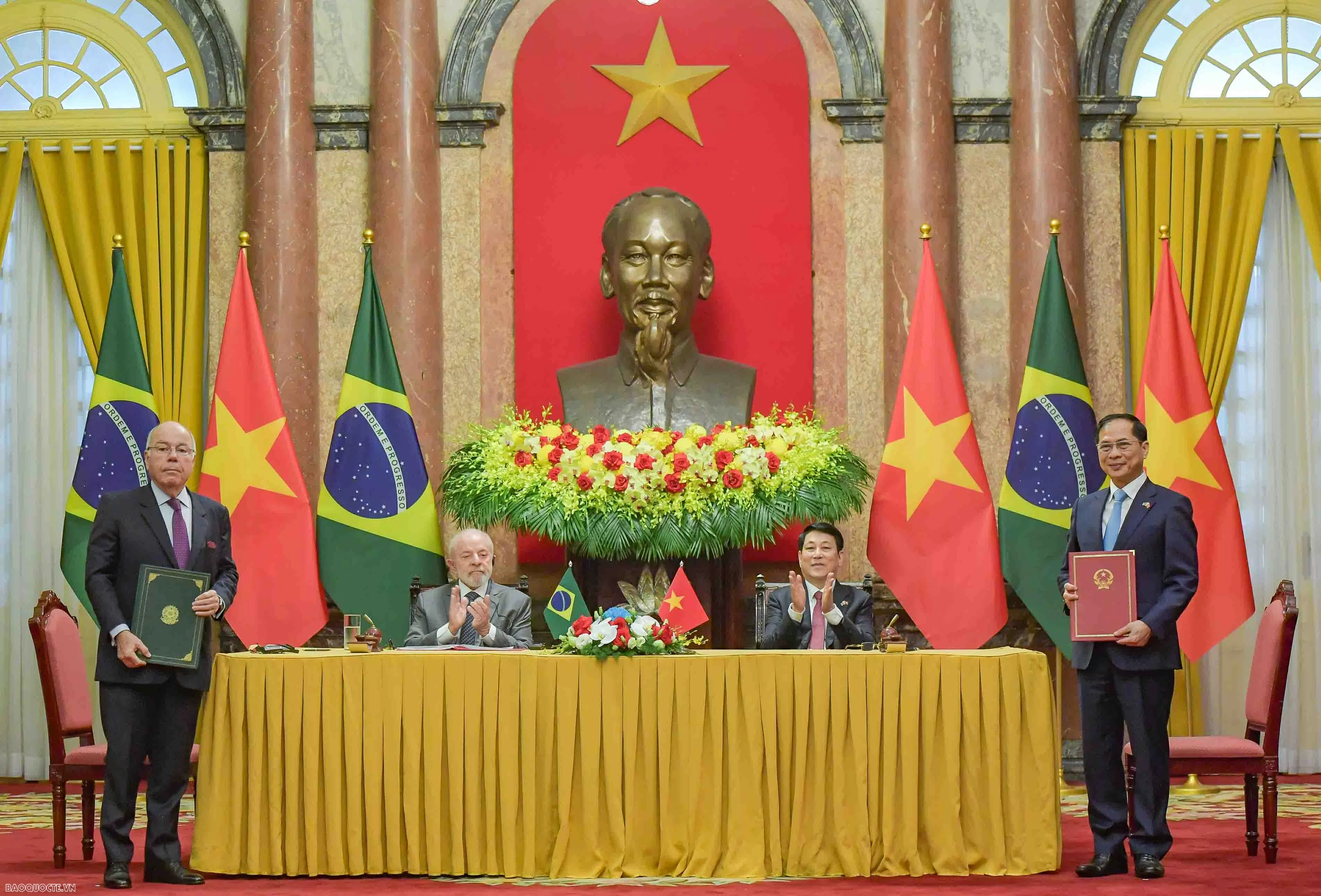 Chủ tịch nước Lương Cường và Tổng thống Brazil hội đàm, ngày 28/3/205. (Ảnh: Nguyễn Hồng) Chủ tịch nước Lương Cường và Tổng thống Brazil hội đàm, ngày 28/3/205. (Ảnh: Nguyễn Hồng)