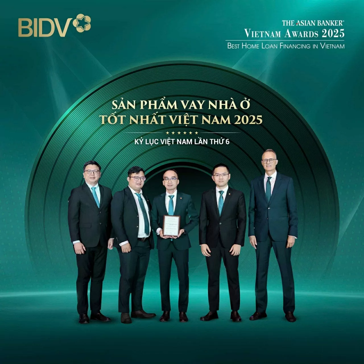 Khẳng định vị thế dẫn đầu, BIDV nhận trọn bộ giải thưởng danh giá từ                    The Asian Banker