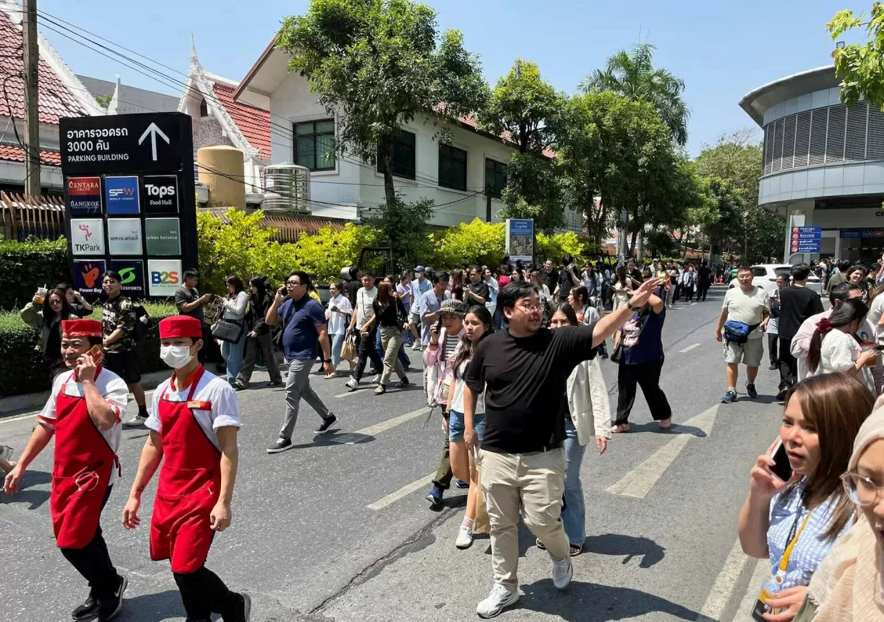 Hình ảnh trận động đất mạnh ‘tấn công’ miền Trung Myanmar, Bangkok Động đất mạnh ‘tấn công’ miền Trung Myanmar, gây ra hoảng loạn ở Bangkok