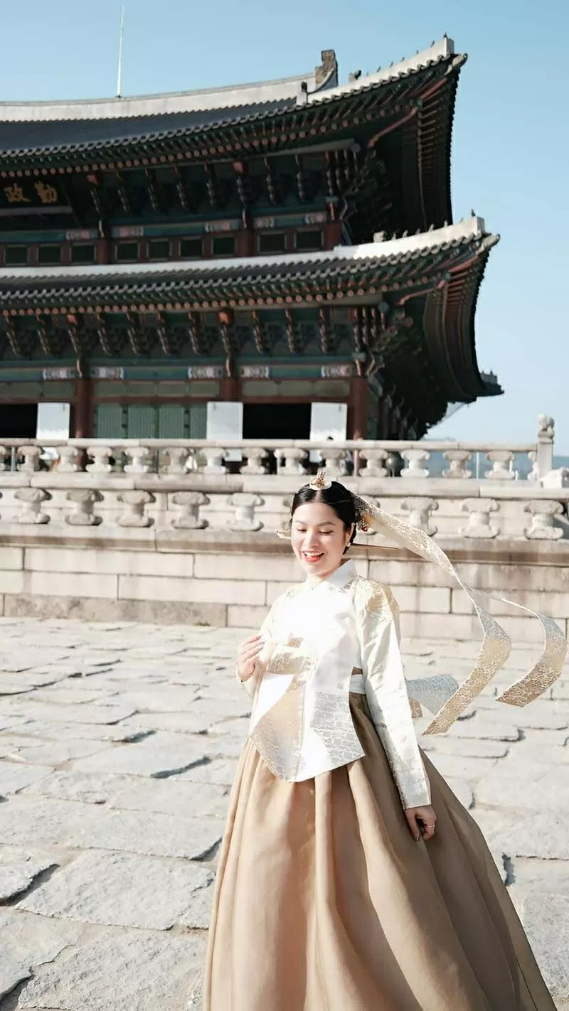 Cây Rơm Cosmetics hiện là một trong những cái tên nổi bật trên thị trường mỹ phẩm bán lẻ, thành công gây dựng được vị thế trên thị trường đầy cạnh tranh.