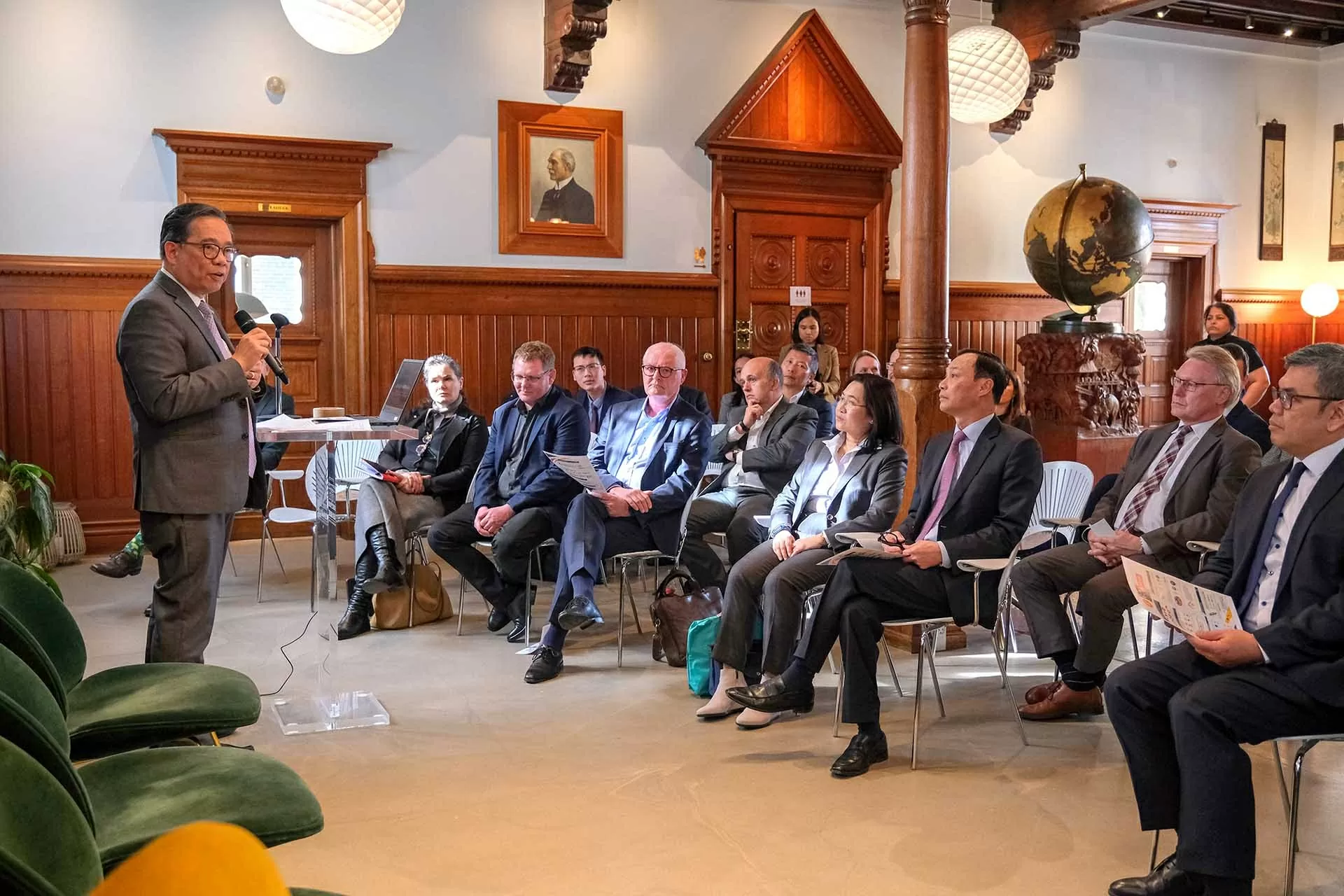 Đại sứ quán Việt Nam tại Đan Mạch phối hợp tổ chức Diễn đàn doanh nghiệp cơ hội kinh doanh tại ASEAN Đại sứ quán Việt Nam tại Đan Mạch phối hợp tổ chức Diễn đàn doanh nghiệp cơ hội kinh doanh tại ASEAN