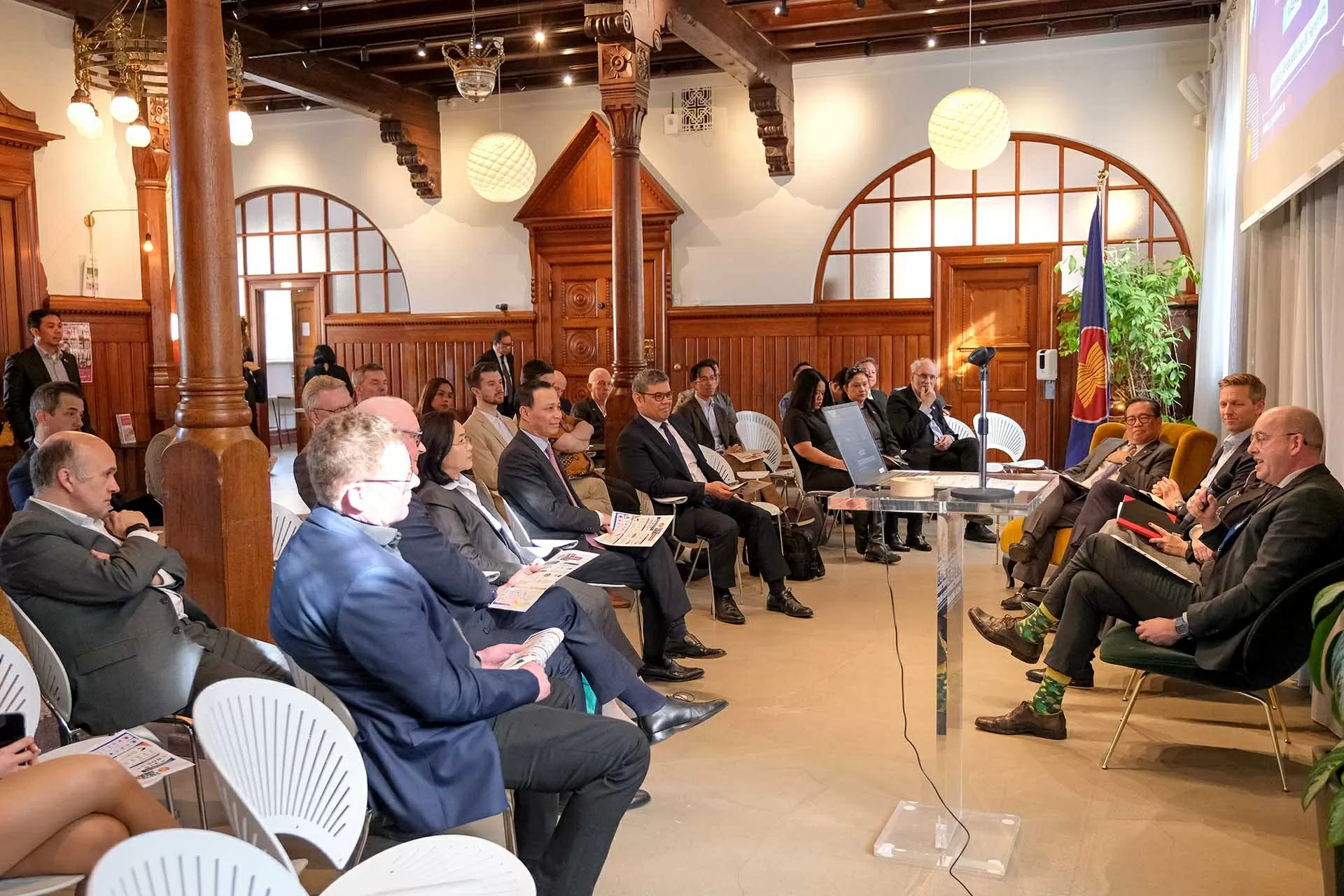 Đại sứ quán Việt Nam tại Đan Mạch phối hợp tổ chức Diễn đàn doanh nghiệp cơ hội kinh doanh tại ASEAN Đại sứ quán Việt Nam tại Đan Mạch phối hợp tổ chức Diễn đàn doanh nghiệp cơ hội kinh doanh tại ASEAN