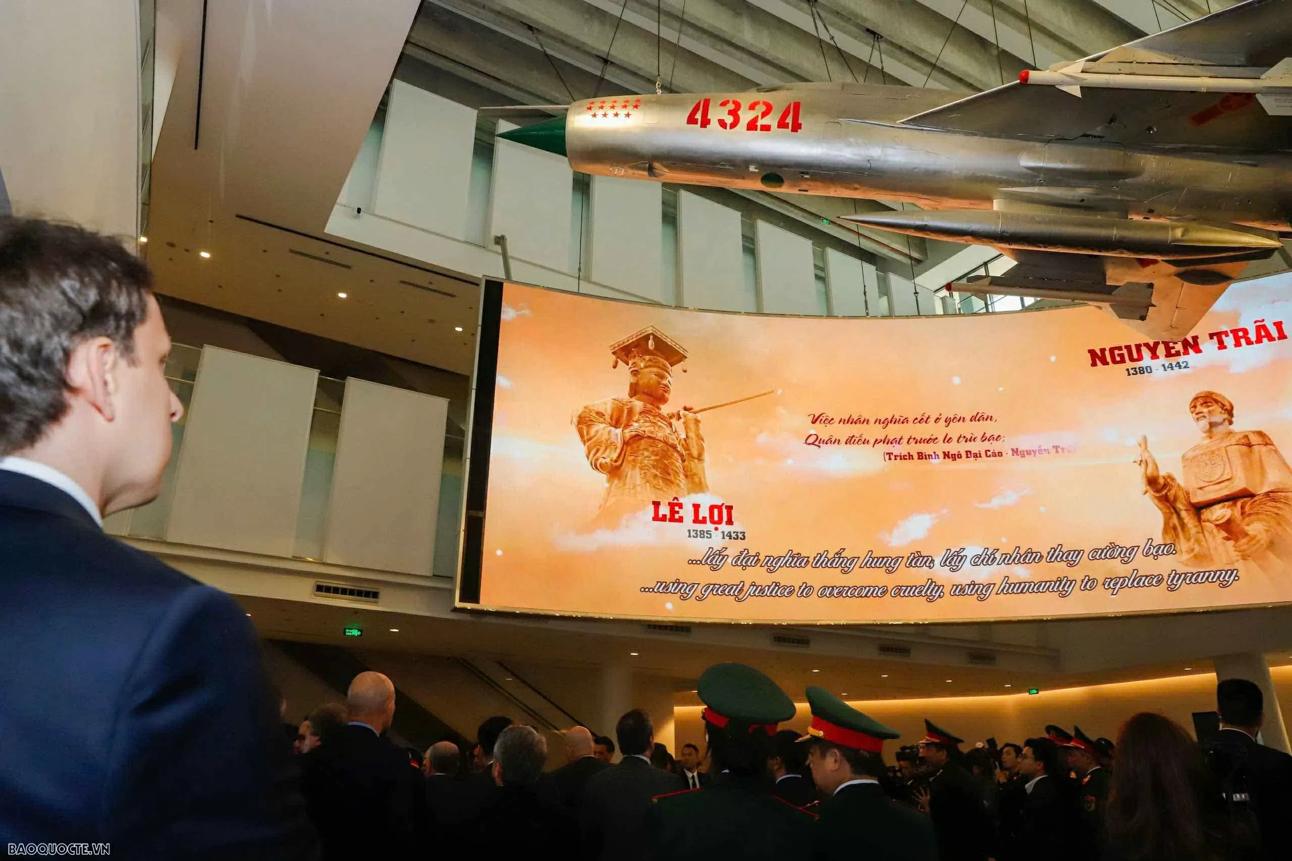 Tổng thống Brazil tham quan Bảo tàng Lịch sử quân sự Việt Nam Tổng thống Brazil tham quan Bảo tàng Lịch sử quân sự Việt Nam