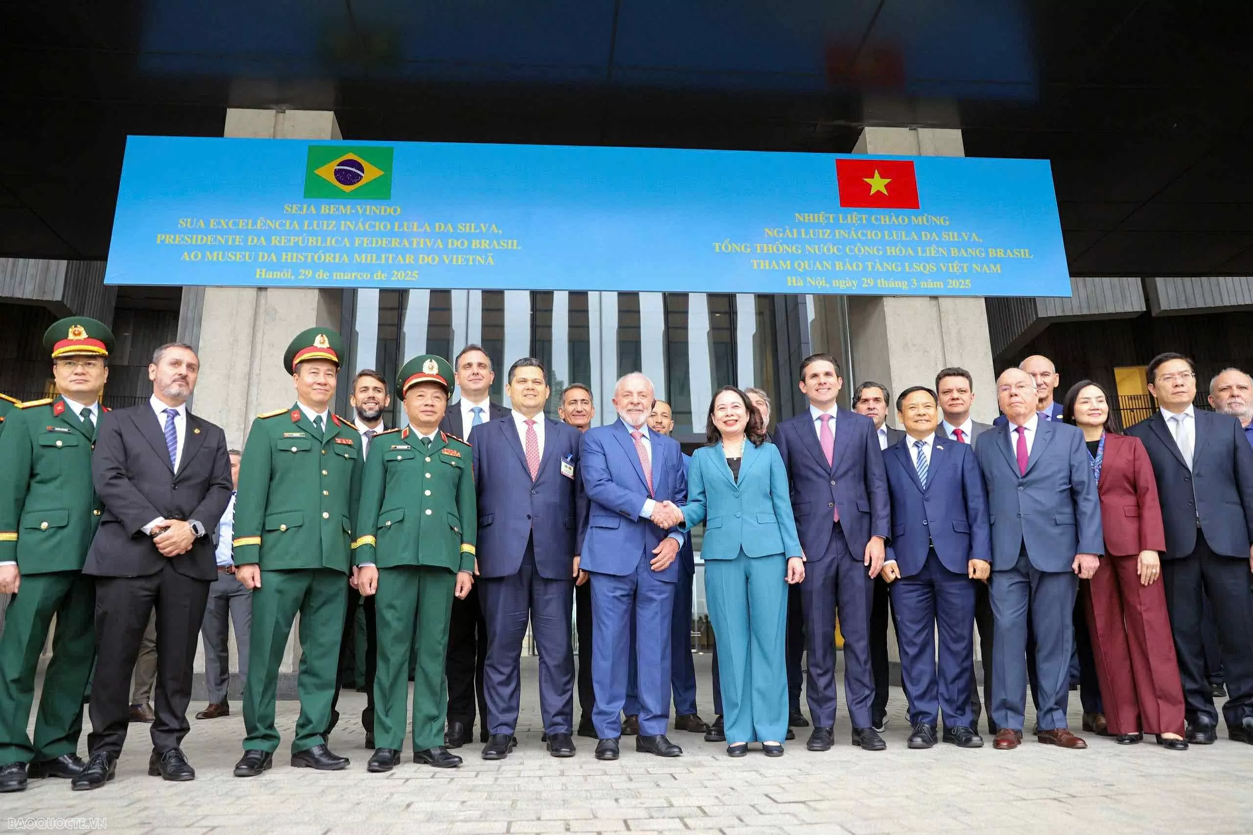 Tổng thống Brazil tham quan Bảo tàng Lịch sử quân sự Việt Nam