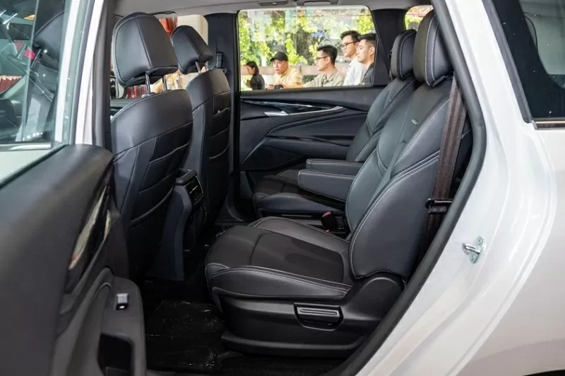 Nội thất của G50 khá rộng rãi