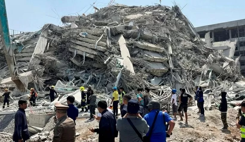 Thái Lan khẩn trương tìm hơn 100 người mất tích trong đống đổ nát do động đất Thái Lan khẩn trương tìm hơn 100 người mất tích trong đống đổ nát do động đất