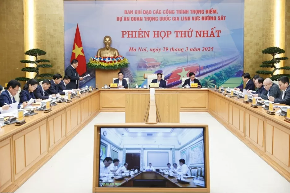 Phiên họp thứ nhất của Ban Chỉ đạo các công trình trọng điểm, dự án quan trọng quốc gia lĩnh vực đường sắt. (Nguồn: VGP)