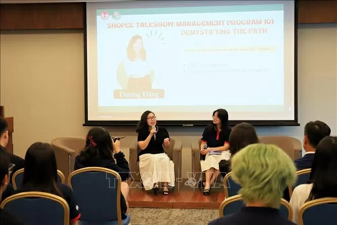 Cơ hội kết nối nghề nghiệp cho sinh viên Việt Nam tại Singapore