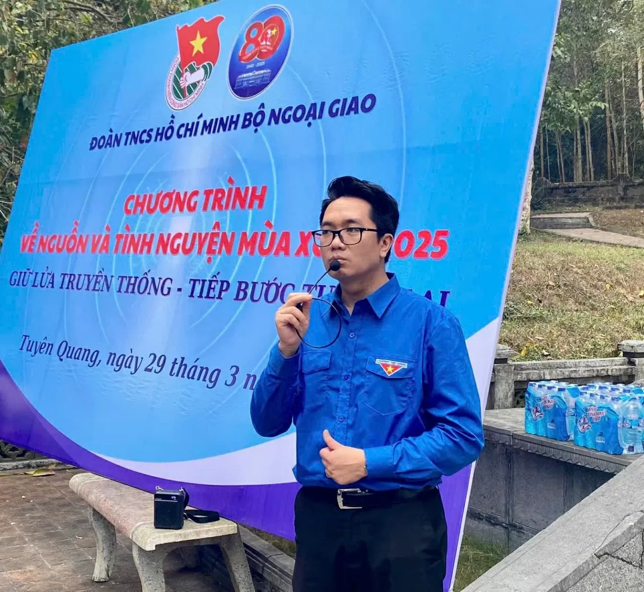 Phó Bí thư Đoàn Bộ Ngô Bá Hoàng Hải phát biểu tại buổi lễ. (Ảnh: Xuân Sơn)