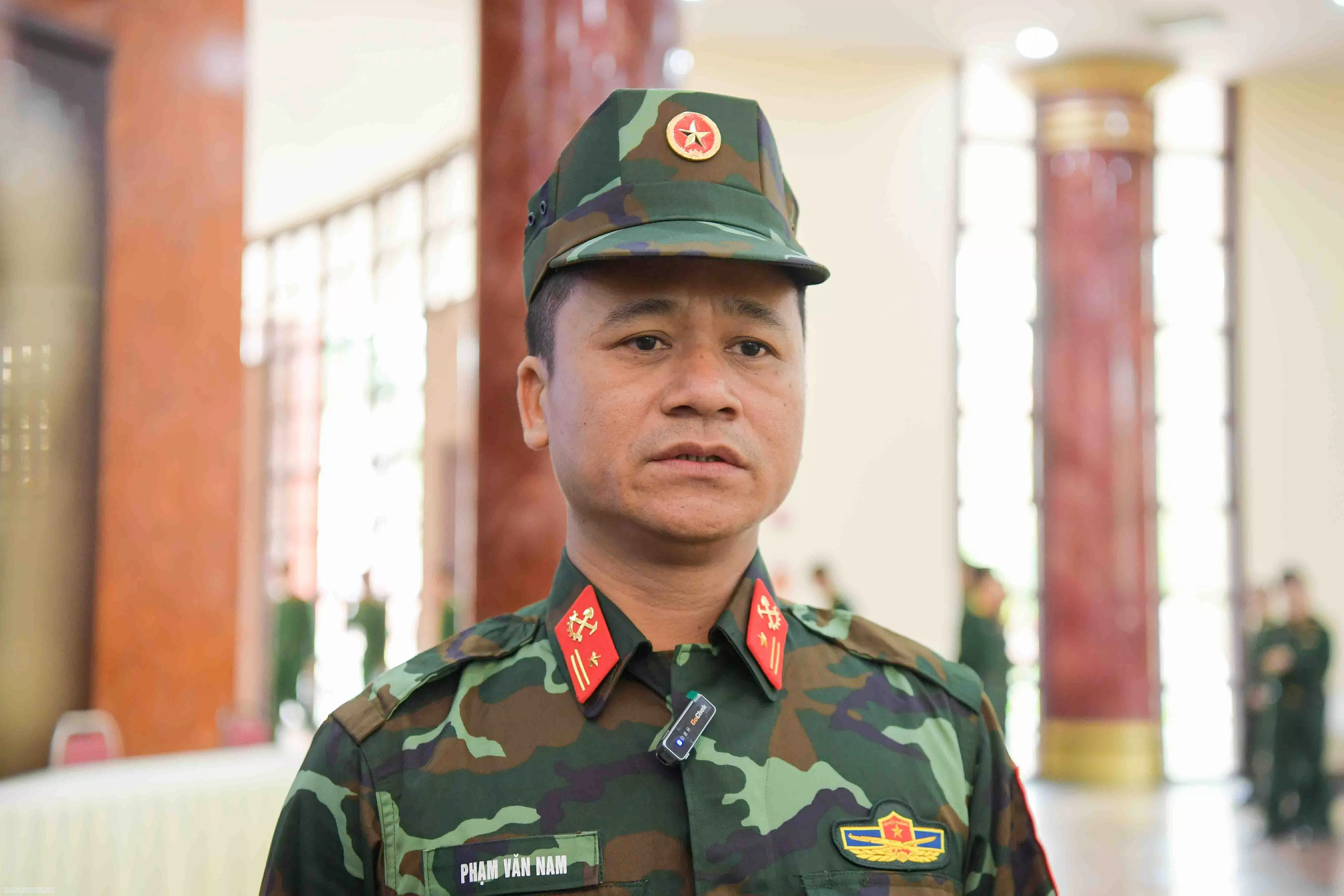 Mang thiết bị có thể tìm kiếm nạn nhân cách xa 15m, cách tường 10cm để cứu trợ động đất tại Myanamr