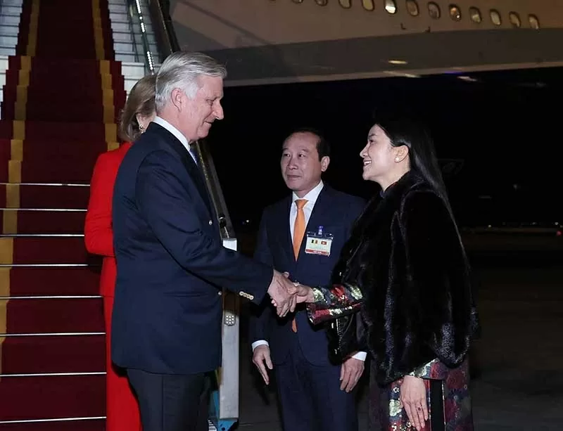 Nhà vua và Hoàng hậu Bỉ đến Hà Nội, bắt đầu chuyến thăm cấp Nhà nước tới Việt Nam