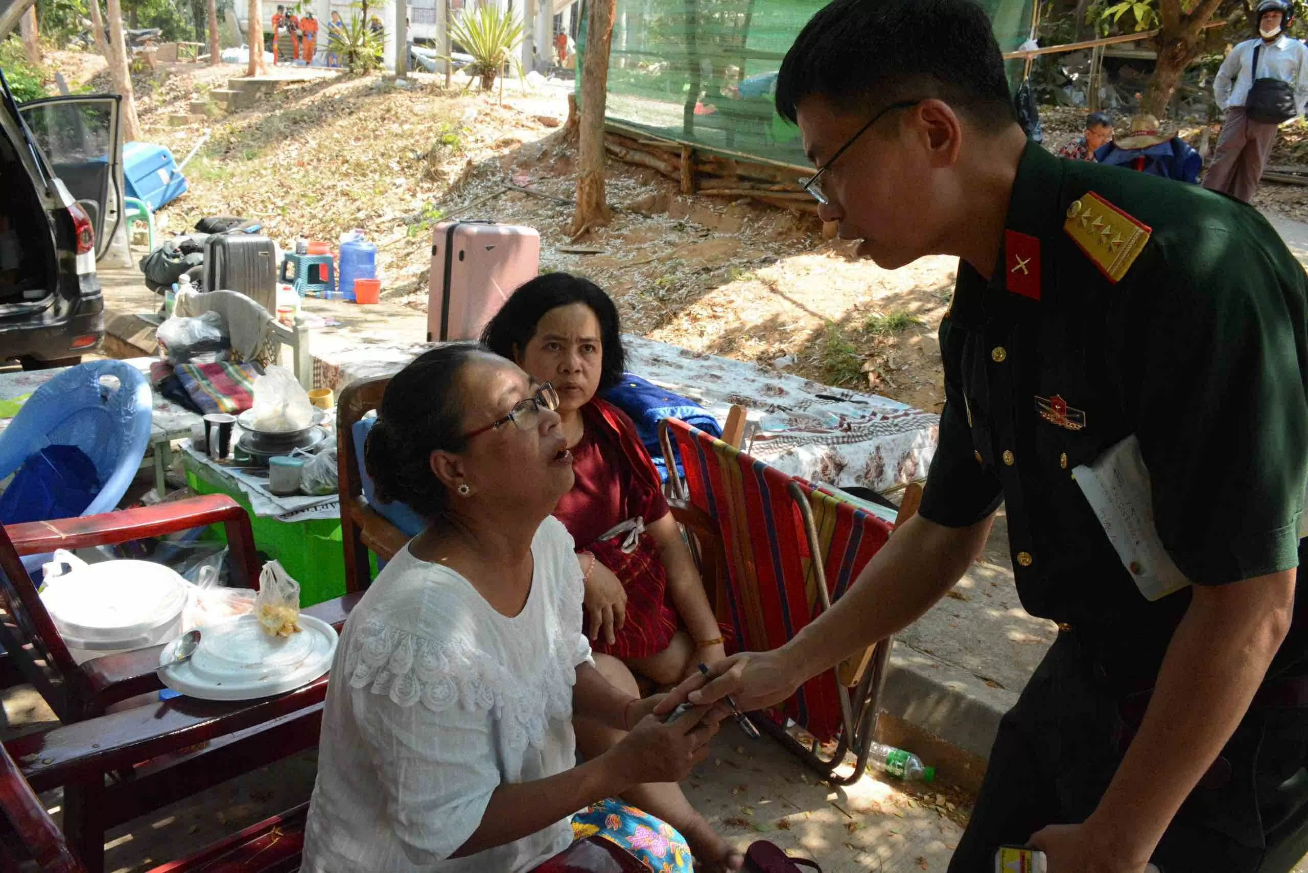 Những hình ảnh lực lượng Việt Nam cứu trợ động đất tại Myanmar