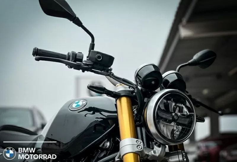 R 12 nineT cung cấp ba chế độ lái gồm Road (Đường trường), Rain (Trời mưa) và Dynamic (Thể thao)