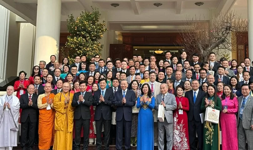 Cộng đồng người Việt ở nước ngoài cùng thành phố mang tên Bác và dân tộc bước vào kỷ nguyên vươn mình Cộng đồng người Việt ở nước ngoài cùng thành phố mang tên Bác và dân tộc bước vào kỷ nguyên vươn mình