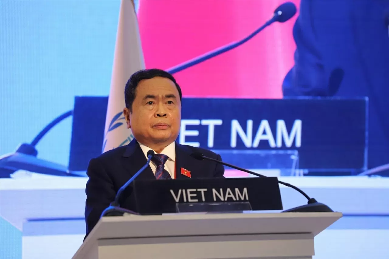 Ngày 31/3/2025, Thứ trưởng Ngoại giao Lê Thị Thu Hằng trả lời phỏng vấn báo chí về việc Chủ tịch Quốc hội Trần Thanh Mẫn sẽ tham dự IPU-150, thăm chín