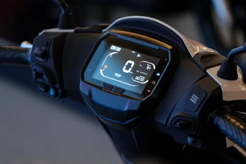 Liberty Z được trang bị màn hình điện tử Full LCD kích thước 5 inch với khả năng hiển thị màu sắc sắc nét Liberty Z được trang bị màn hình điện tử Full LCD kích thước 5 inch với khả năng hiển thị màu sắc sắc nét