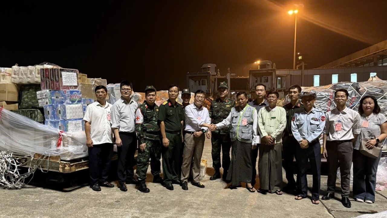 dai su ly quoc tuan tan tam tan luc bao ho cong dan viet nam sau dong dat tai myanmar