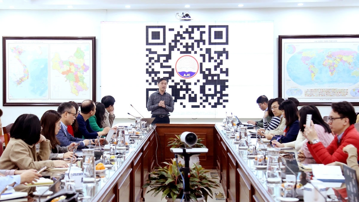 Chi bộ Báo Thế giới và Việt Nam sinh hoạt chuyên đề: Ứng dụng AI trong tác nghiệp báo chí