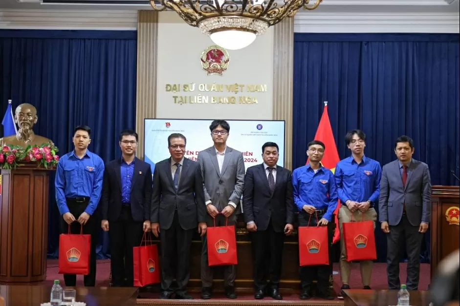 Đại sứ Đặng Minh Khôi gặp mặt và đối thoại với thanh niên - sinh viên Việt Nam tại Nga năm 2025 Đại sứ Đặng Minh Khôi gặp mặt và đối thoại với thanh niên - sinh viên Việt Nam tại Nga năm 2025