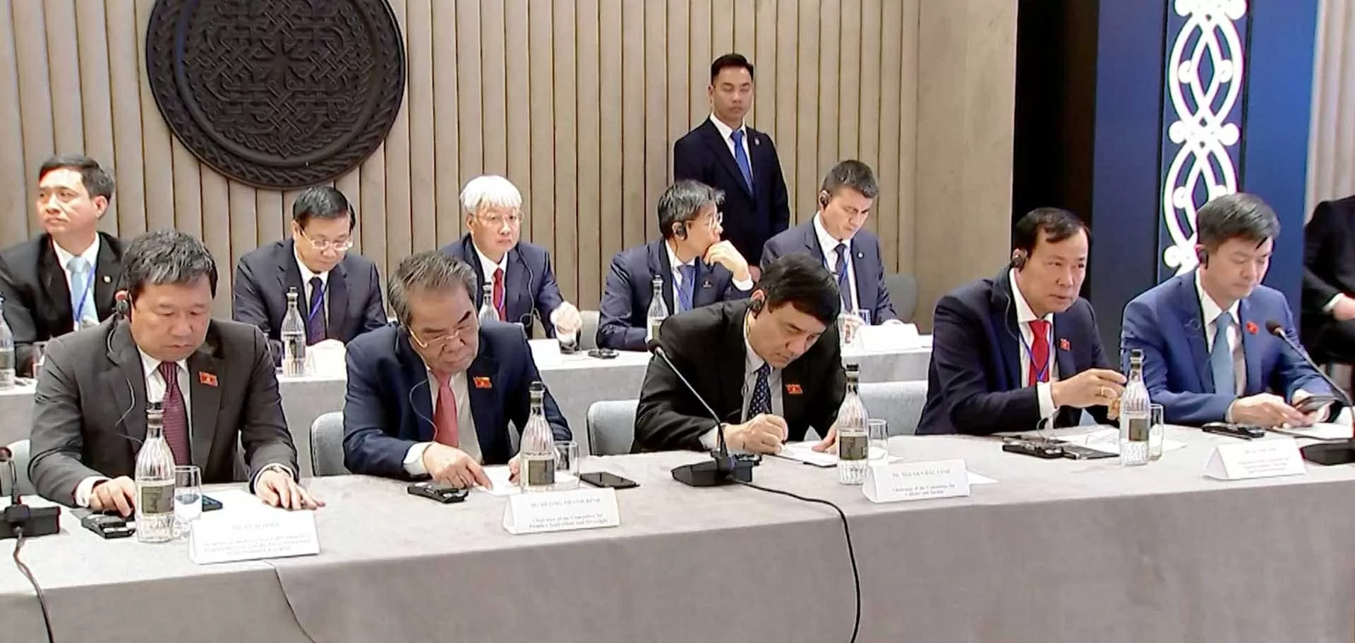 Chủ tịch Quốc hội Trần Thanh Mẫn dự Tọa đàm doanh nghiệp Việt Nam-Armenia Chủ tịch Quốc hội Trần Thanh Mẫn dự Tọa đàm doanh nghiệp Việt Nam-Armenia