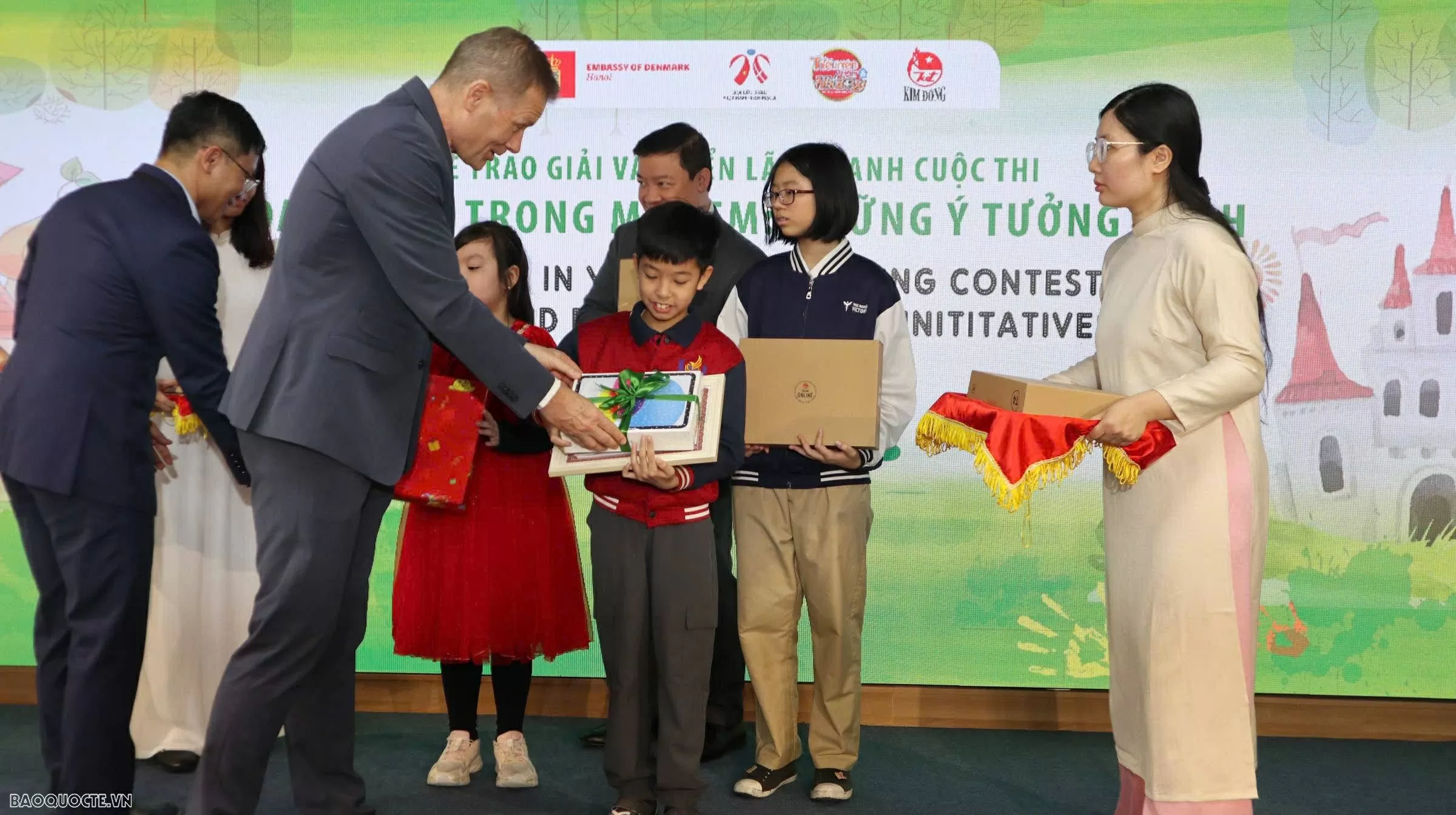 Nét vẽ xanh cho một hành tinh bền vững Nét vẽ xanh cho một hành tinh bền vững